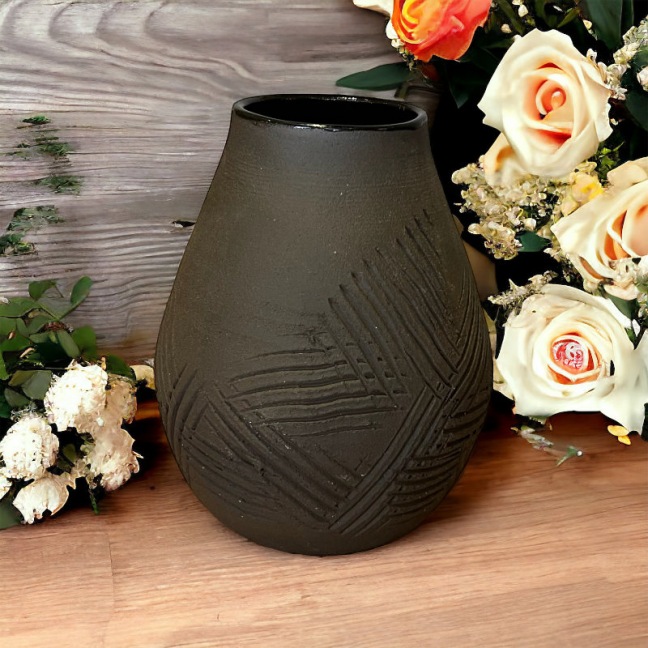 Black stoneware salad bowl - 15 cm - 100% handmade - Unique item • Basalt