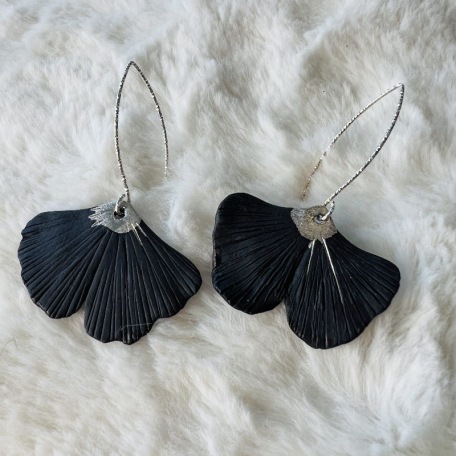 Adèle • Boucles d'oreilles Ginkgo - Porcelaine noire et platine