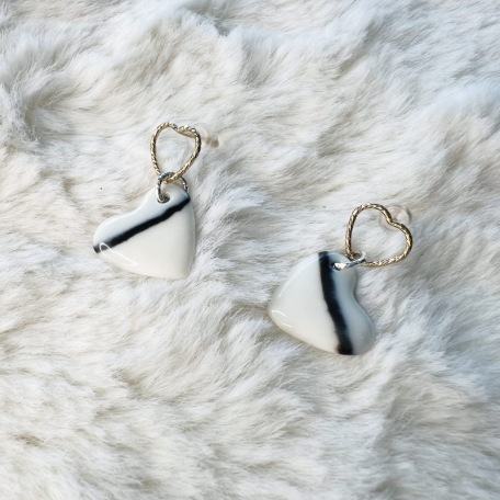 GROS COEUR • Boucles d'oreilles - Porcelaine noire et blanche