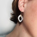 CASSANDRE • Crochets d'oreilles - Porcelaine noire, blanche et or