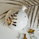 • La Boule Xmas Cadeau M • Porcelaine, Platine et Or  •