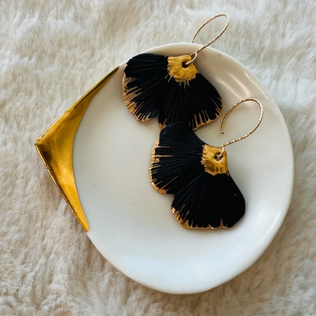 Adèle • Boucles d'oreilles Ginkgo - Porcelaine noire et platine