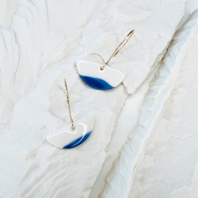 Saphira • Boucles d'oreilles bleues  - Porcelaine et or