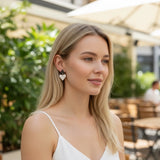 Camille – Boucles d'oreilles graphiques • Porcelaine nervures de feuilles