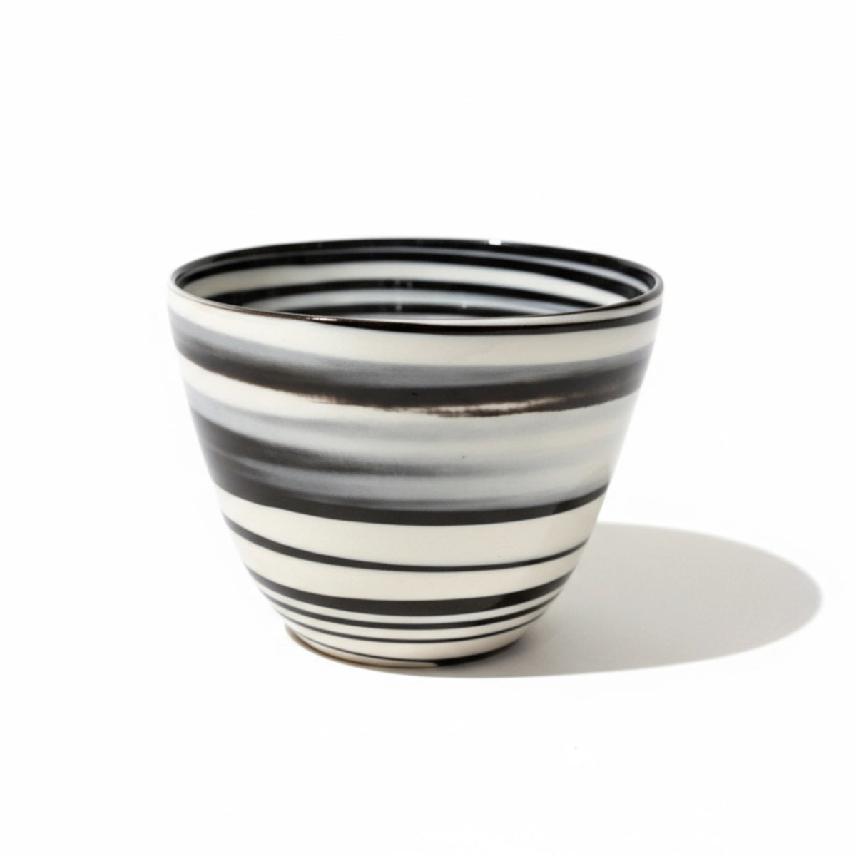Cache-pot en terres mêlées – Porcelaine blanche et noire • Cyclone