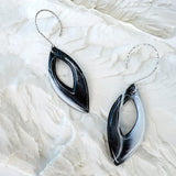 Nocta – Crochets d'oreilles • Porcelaine noire et blanche
