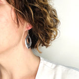 Nocta – Crochets d'oreilles • Porcelaine noire et blanche