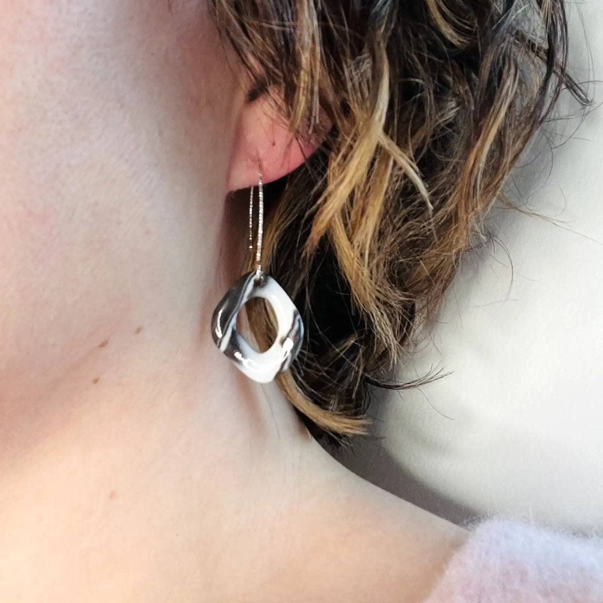 Harmony – Crochets d'oreilles • Porcelaine noire et blanche