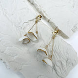 Orée – Boucles d'oreilles • Fleurs de porcelaine dorées
