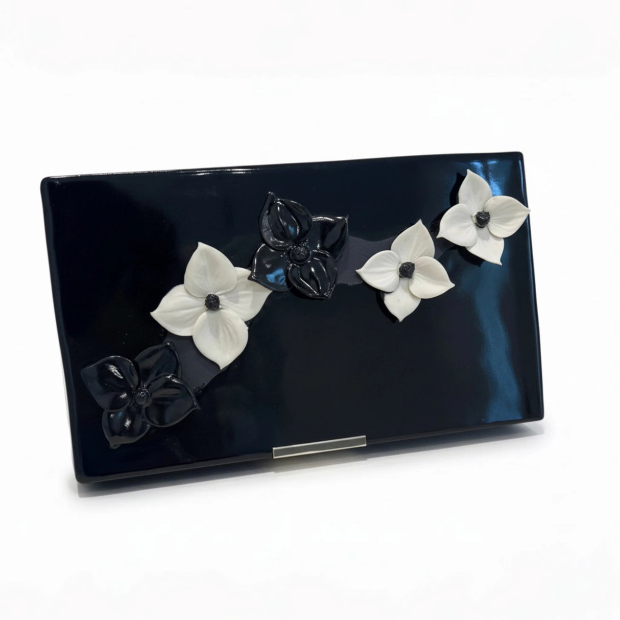 Tableau floral noir et blanc à poser - Porcelaine • Création artisanale